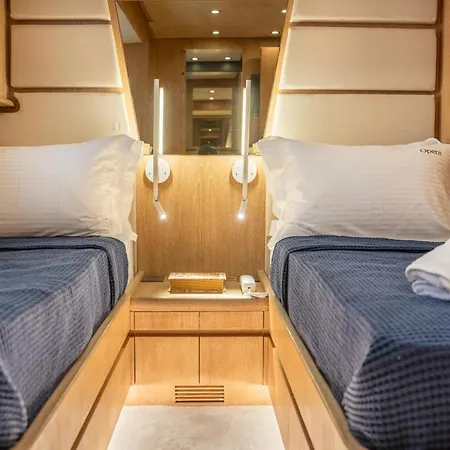 보트호텔 M/y Opera *