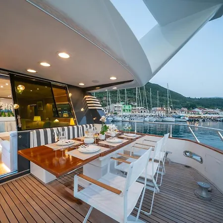 M/y Opera 보트호텔