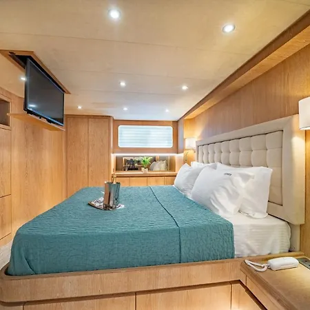 M/y Opera Botel *